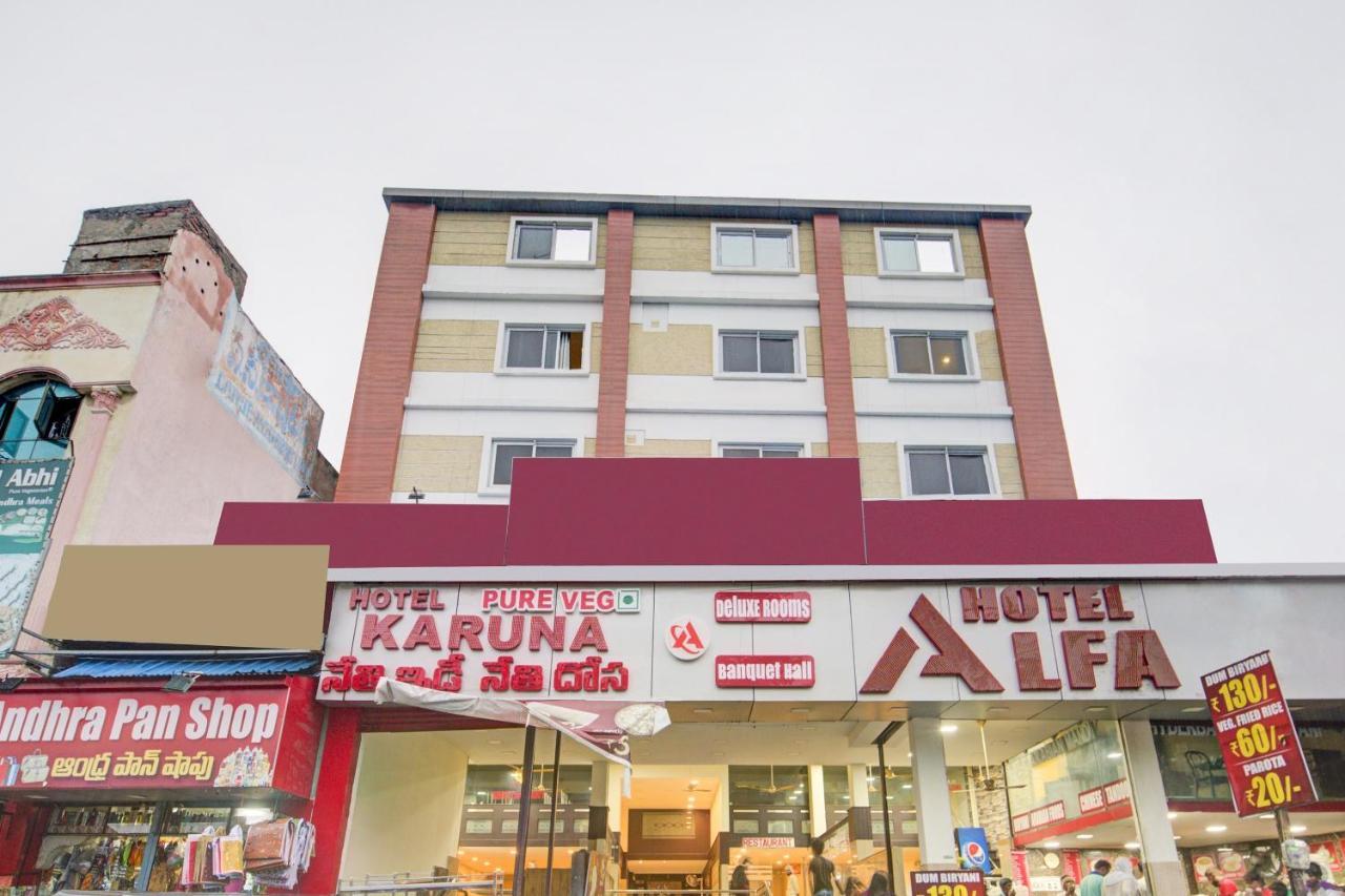 Capital O Alfa Hotel Vidzsajavádá Kültér fotó