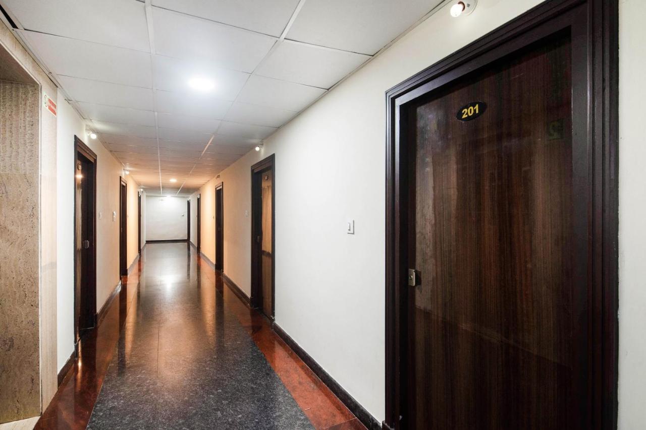 Capital O Alfa Hotel Vidzsajavádá Kültér fotó