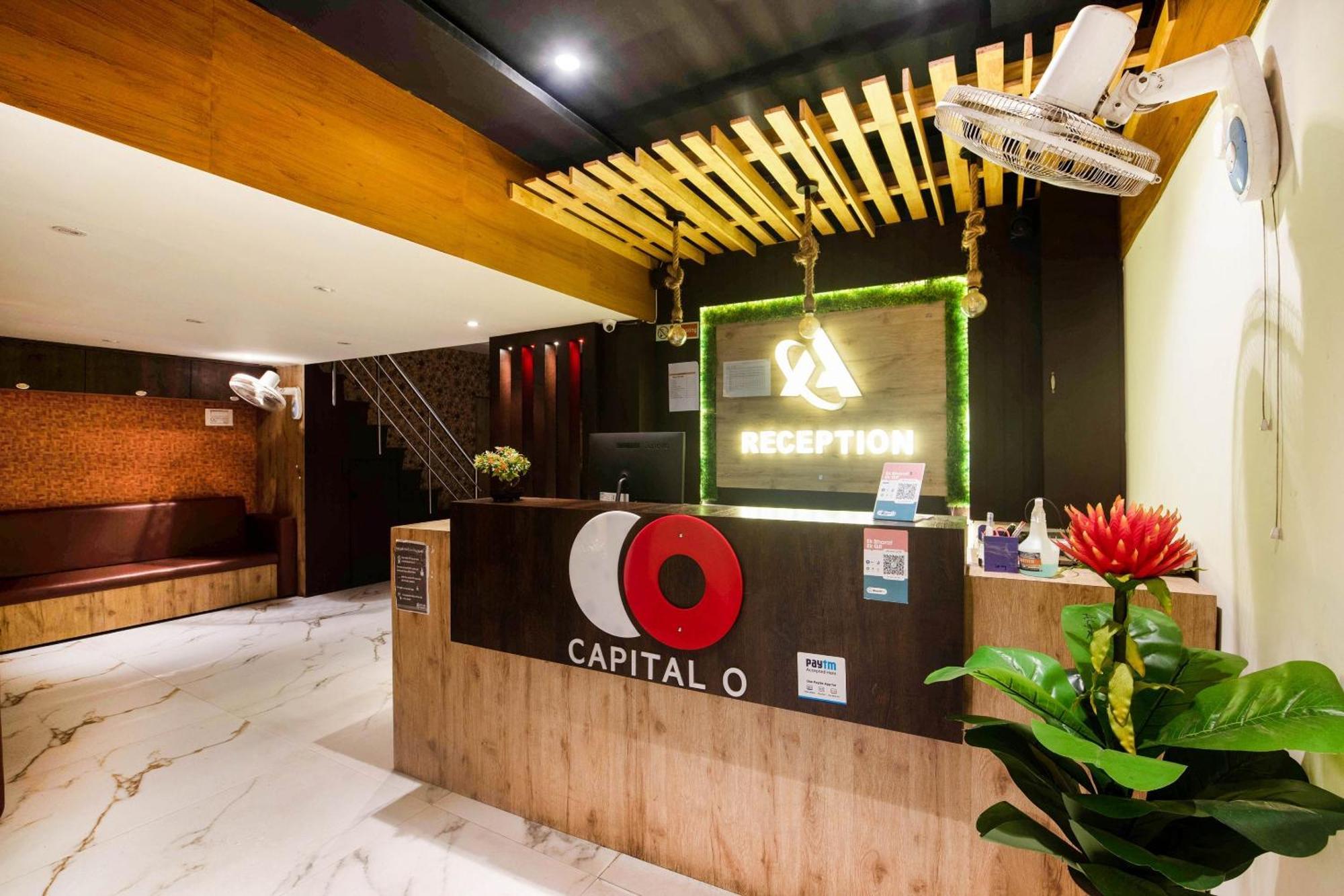 Capital O Alfa Hotel Vidzsajavádá Kültér fotó